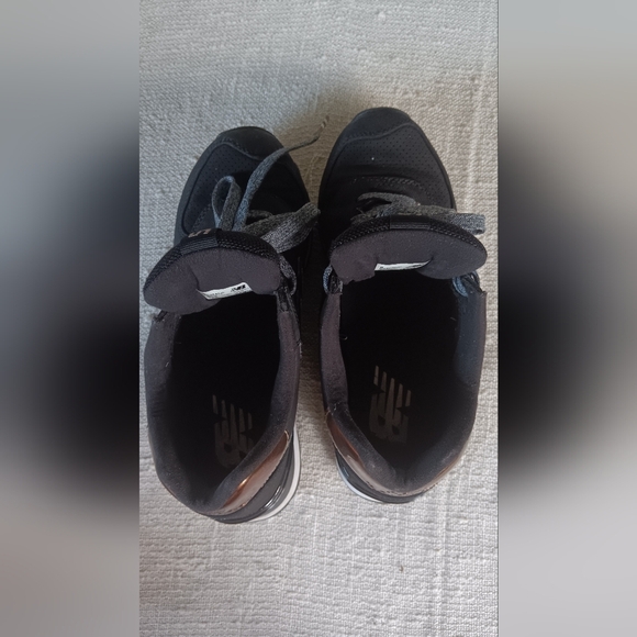 New Balance Black and Gray Sneakers - Picture 6 of 7